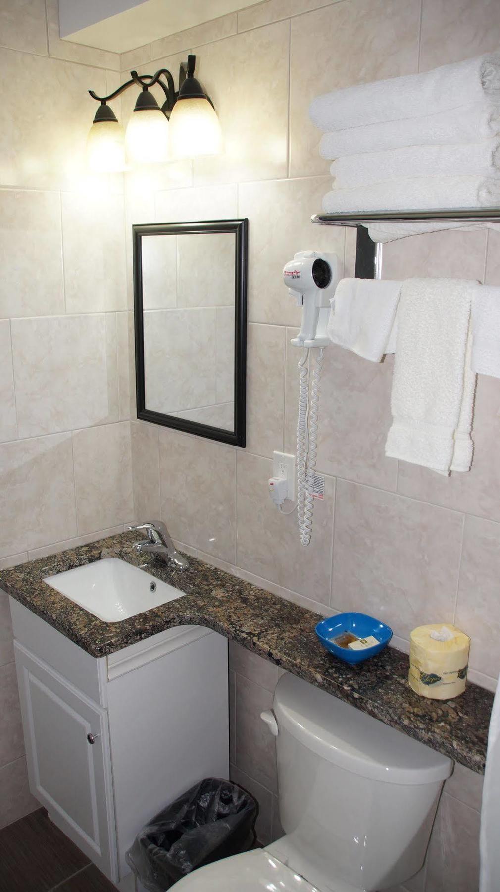 Robyn'S Motel Peterborough Luaran gambar